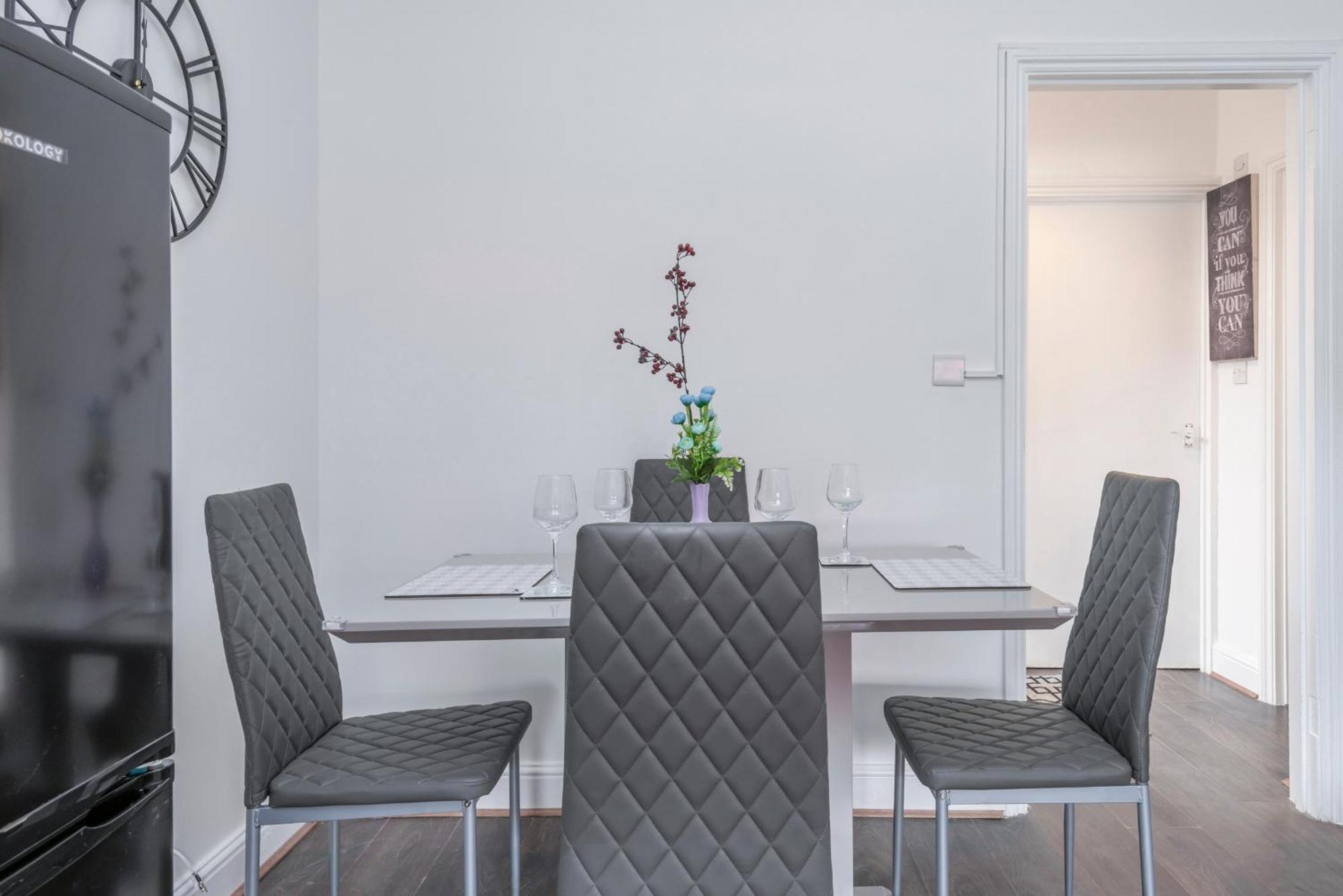 Modern Family Home W/Wi-Fi, Netflix, Self Check-In Londra Dış mekan fotoğraf